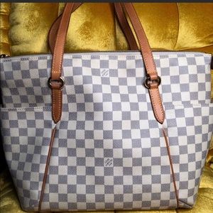 Authentic Louis Vuitton Totally Azur MM Tote 👜